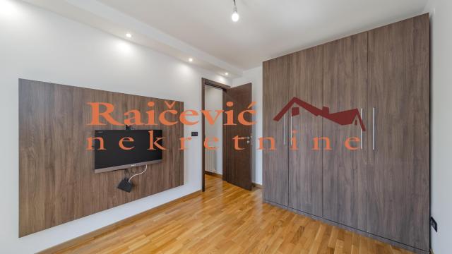 Stan, četvorosoban, Prodaja, 132m2, Voždovac, Gligorija Vozarevica