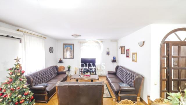 Kuća, Petosoban i veći, Prodaja, 140m2, Vojvode Vlahovića