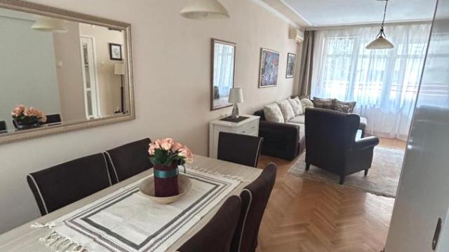 Stan, Dvosoban, Izdavanje, 68m2, Dedinje, Savski venac, Dobropoljska