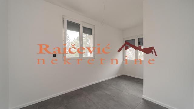 Poslovni prostor, Trosoban, Prodaja, 72m2, Olimp, Zvezdara, Milana Rakica