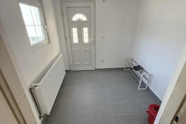 izdavanje, soba,
dobanovci-surcin-beograd, 1023381, dvokrevetna-dobanovci