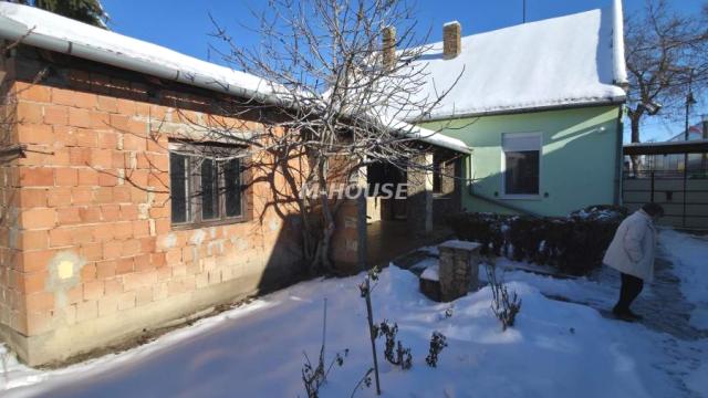 Kuća, Trosoban, Prodaja, 94m2, Venac, Gradska lokacija, Sombor