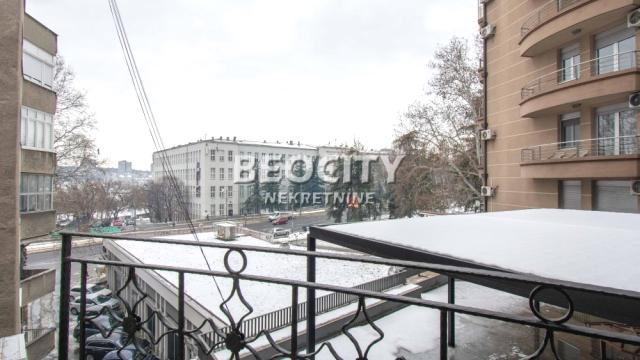 Stan, Dvosoban, Izdavanje, 100m2, Hram svetog Save, Vračar, Nebojšina