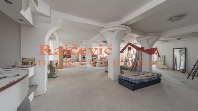 Poslovni prostor, Prodaja, 365m2, Labudovo brdo, Rakovica, Labudovo brdo