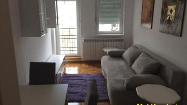 Stan, Jednoiposoban, Prodaja, 33m2, Mašinski fakultet, Palilula, Ruzveltova