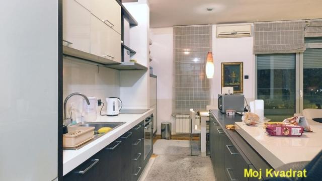 Stan, Trosoban, Prodaja, 96m2, Palilulska pijaca, Palilula, 27. marta