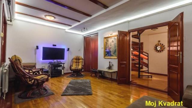 Stan, četvorosoban, Prodaja, 104m2, Gundulićev venac, Stari grad, Šantićeva