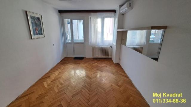 Poslovni prostor, Dvosoban, Izdavanje, 60m2, Kalenić pijaca, Vračar, Mileševska