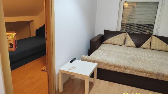 Stan, Dvosoban, Prodaja, 33m2, Altina, Zemun, Ugrinovački put 21. deo