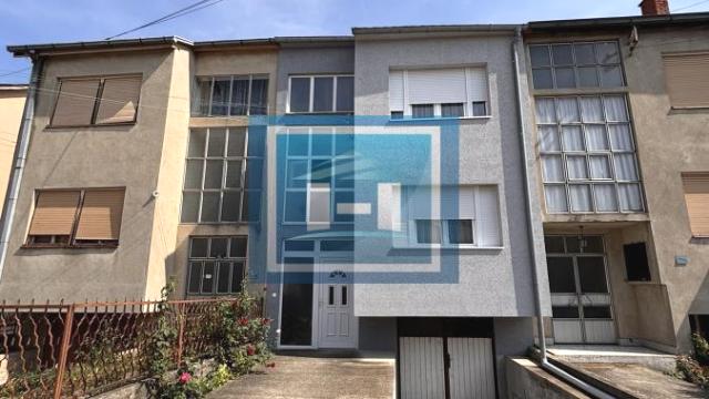 Kuća, Trosoban, Prodaja, 200m2, Tavrića obori, Gradska lokacija, Jagodina