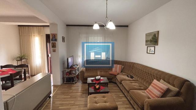 Kuća, Trosoban, Prodaja, 200m2, Tavrića obori, Gradska lokacija, Jagodina