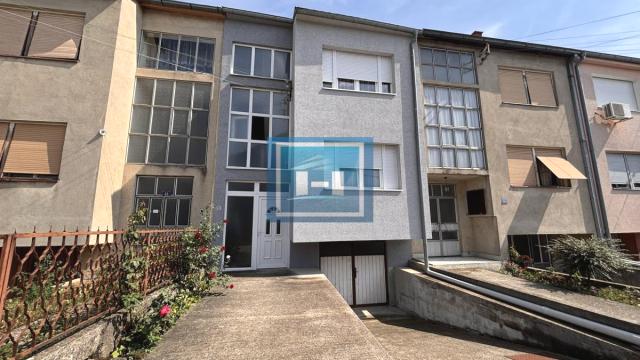 Kuća, Trosoban, Prodaja, 200m2, Tavrića obori, Gradska lokacija, Jagodina