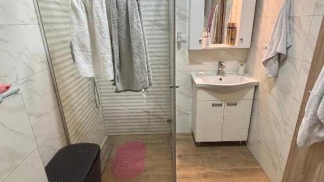 Stan, Dvosoban, Prodaja, 60m2, Novi Banovci, Okolno mesto, Svetosavska