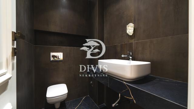 Stan, četvorosoban, Prodaja, 228m2, Stojana Protića