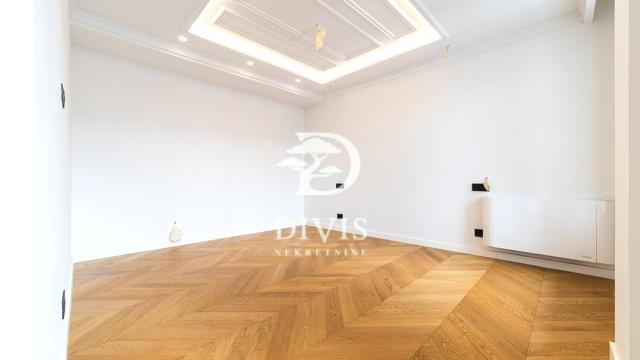 Stan, četvorosoban, Prodaja, 228m2, Stojana Protića