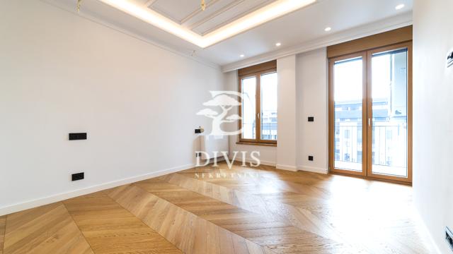 Stan, četvorosoban, Prodaja, 228m2, Stojana Protića