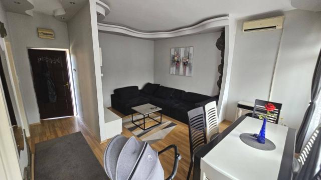 Kuća, Petosoban i veći, Prodaja, 270m2, Svetosavska