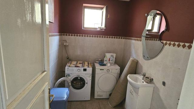 Kuća, Petosoban i veći, Prodaja, 270m2, Svetosavska