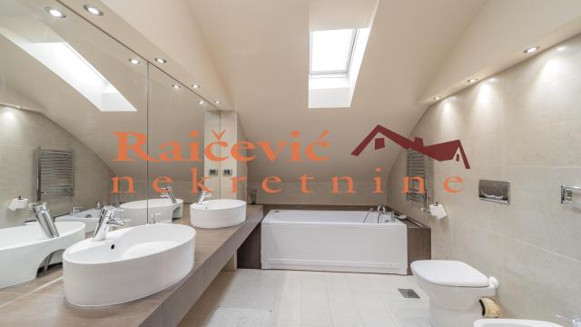 Stan, Petosoban, Prodaja, 160m2, Crveni krst, Vračar, Vilovskog