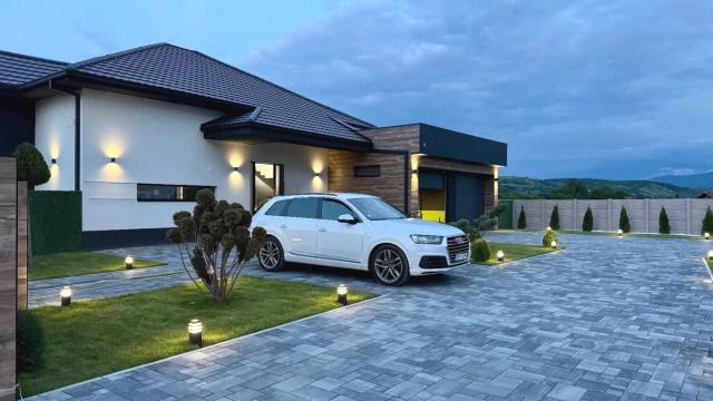 Kuća, Petosoban i veći, Prodaja, 525m2, Banjalucka 10