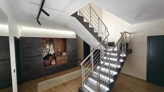 Kuća, Petosoban i veći, Prodaja, 525m2, Banjalucka 10