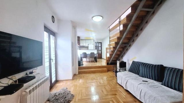 Kuća, četvorosoban, Prodaja, 108m2, Učiteljsko naselje, Zvezdara, Uciteljsko Naselje