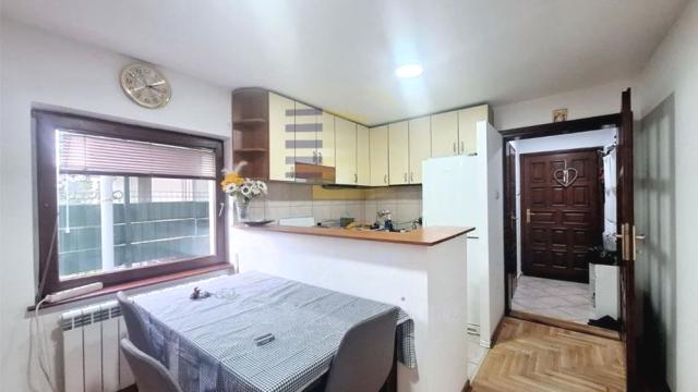 Kuća, četvorosoban, Prodaja, 108m2, Učiteljsko naselje, Zvezdara, Uciteljsko Naselje