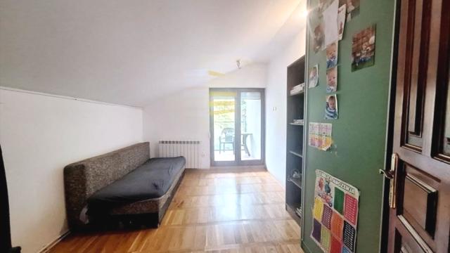 Kuća, četvorosoban, Prodaja, 108m2, Učiteljsko naselje, Zvezdara, Uciteljsko Naselje