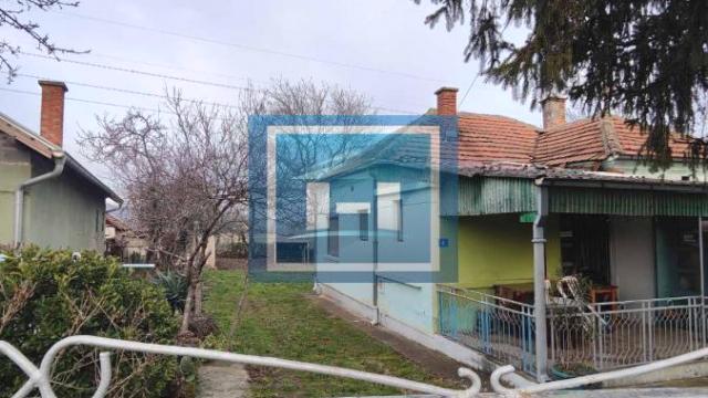 Kuća, Dvosoban, Prodaja, 72m2, Majur, Okolno mesto, Jagodina