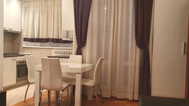 Stan, Dvosoban, Izdavanje, 42m2, Crveni krst, Vračar, Kajmakčalanska