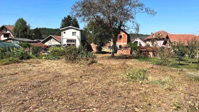 Kuća, Petosoban i veći, Prodaja, 294m2, Majur, Okolno mesto, Majur