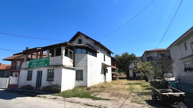 Kuća, Petosoban i veći, Prodaja, 294m2, Majur, Okolno mesto, Majur