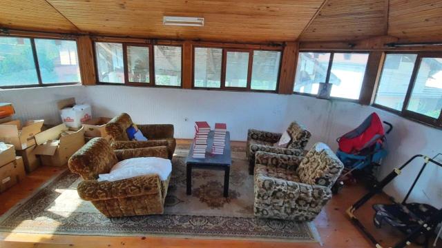 Kuća, Petosoban i veći, Prodaja, 294m2, Majur, Okolno mesto, Majur