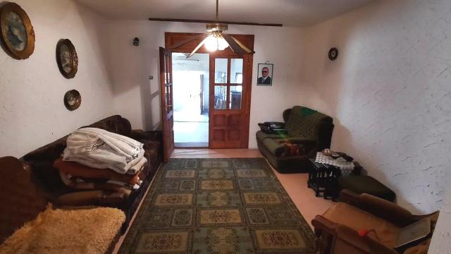 Kuća, Petosoban i veći, Prodaja, 294m2, Majur, Okolno mesto, Majur