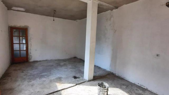 Kuća, Petosoban i veći, Prodaja, 294m2, Majur, Okolno mesto, Majur