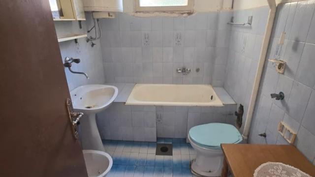 Kuća, Petosoban i veći, Prodaja, 294m2, Majur, Okolno mesto, Majur