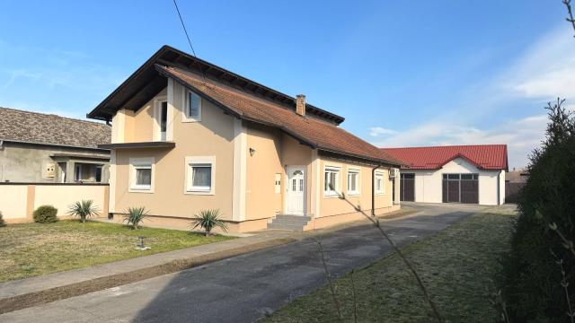 Kuća, četvorosoban, Prodaja, 129m2, Kukujevci, Okolno mesto, Kukujevci