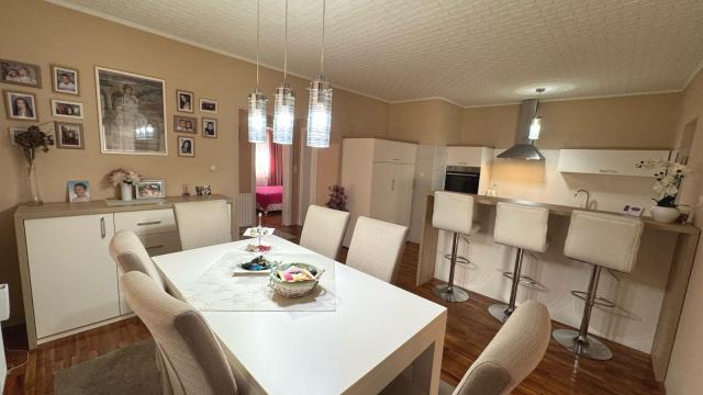 Kuća, četvorosoban, Prodaja, 129m2, Kukujevci, Okolno mesto, Kukujevci