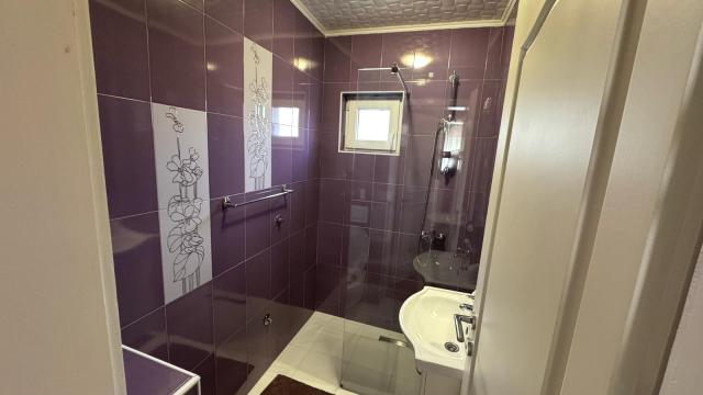 Kuća, četvorosoban, Prodaja, 129m2, Kukujevci, Okolno mesto, Kukujevci