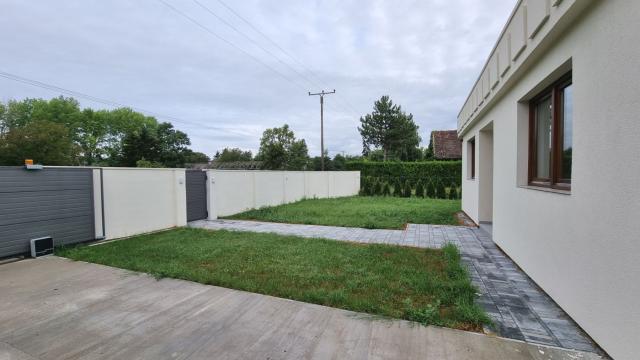 Kuća, Trosoban, Prodaja, 100m2, Palić, Okolno mesto, Palic