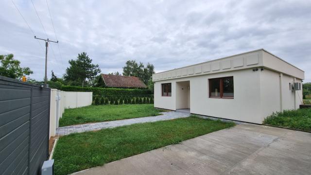 Kuća, Trosoban, Prodaja, 100m2, Palić, Okolno mesto, Palic