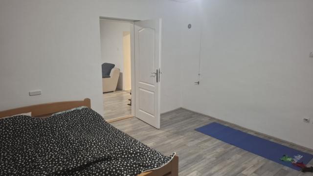 Kuća, Trosoban, Prodaja, 90m2, Novi Becej
