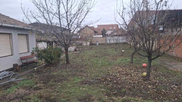 Kuća, Trosoban, Prodaja, 90m2, Novi Becej