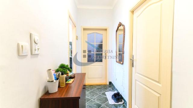 Stan, Dvoiposoban, Prodaja, 46m2, Pregrevica, Zemun, Cara Dušana