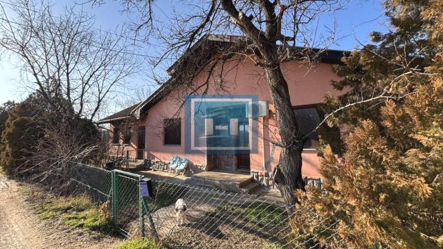 Kuća, Trosoban, Prodaja, 120m2, Kupusara, Gradska lokacija, Jagodina