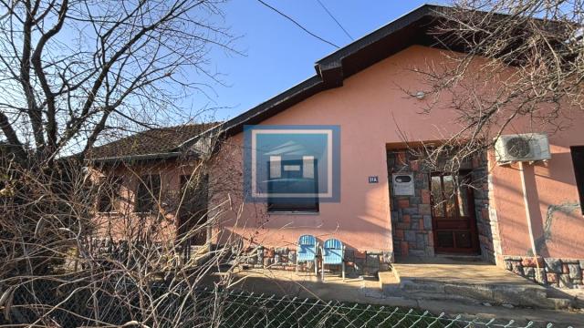Kuća, Trosoban, Prodaja, 120m2, Kupusara, Gradska lokacija, Jagodina