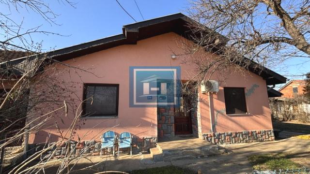 Kuća, Trosoban, Prodaja, 120m2, Kupusara, Gradska lokacija, Jagodina