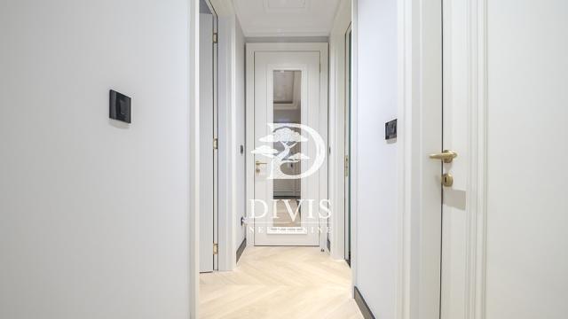 Stan, četvorosoban, Izdavanje, 100m2, Krunska