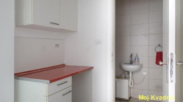 Poslovni prostor, Izdavanje, 180m2, Djeram pijaca, Zvezdara, Dimitrija Tucovića