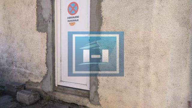 Poslovni prostor, Prodaja, 37m2, Gradska lokacija, Ćuprija